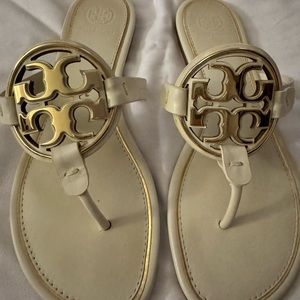 Tory Burch Miller Sandal Metal Logo Size 8